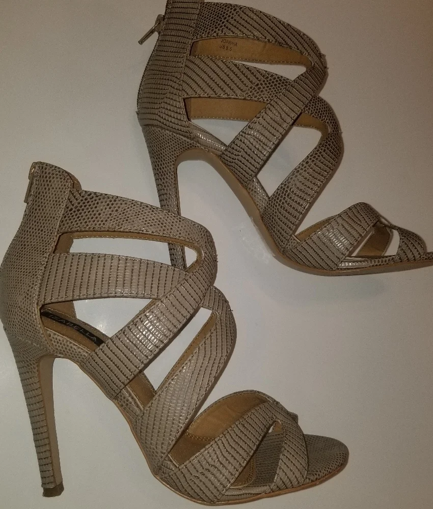 Izabella Rue heels PUMPS stolletos shoes 8.5